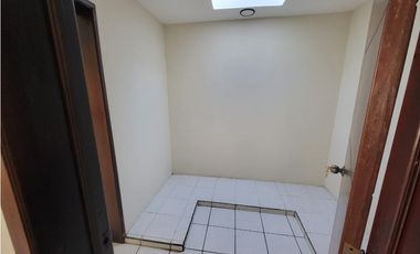 CASA HOLANDA, FRACC. LOS LAURELES ( la luneta ) ZAMORA MICHOACAN