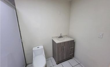 CASA HOLANDA, FRACC. LOS LAURELES ( la luneta ) ZAMORA MICHOACAN