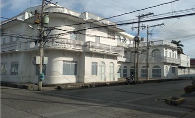 SE ARRIENDA CASA COMERCIAL