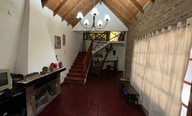 Chalet en Excelente Ubicación!!!! Echeverría 875, Monte Grande.-