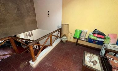 Chalet en Excelente Ubicación!!!! Echeverría 875, Monte Grande.-