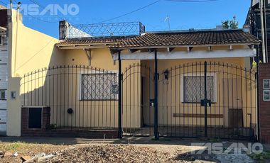 CASA 3 AMB. 291m2, JARDIN, ENTRADA DE COCHE   - VILLA BALLESTER