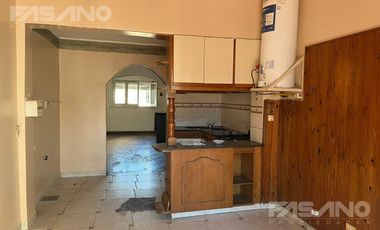 CASA 3 AMB. 291m2, JARDIN, ENTRADA DE COCHE   - VILLA BALLESTER
