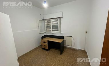 CASA 3 AMB. 291m2, JARDIN, ENTRADA DE COCHE   - VILLA BALLESTER