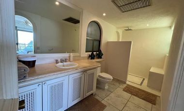 CASA EN RENTA EN MARINA BRISAS ACAPULCO