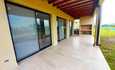 Casa en venta - 4 Dormitorios 3 Baños - 784Mts2 - Escobar