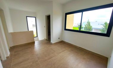 Casa en venta - 4 Dormitorios 3 Baños - 784Mts2 - Escobar