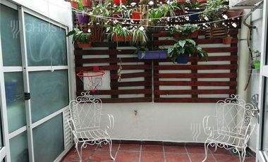 Departamento al frente en planta baja con 2 dormitorios y patio tendedero ciudad de Santa Fe