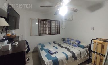 Departamento al frente en planta baja con 2 dormitorios y patio tendedero ciudad de Santa Fe