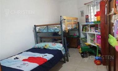 Departamento al frente en planta baja con 2 dormitorios y patio tendedero ciudad de Santa Fe