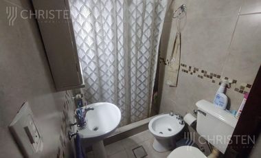 Departamento al frente en planta baja con 2 dormitorios y patio tendedero ciudad de Santa Fe