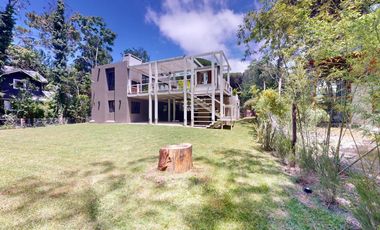 Cod 845 Alquiler y venta USD 590.000.- Excelente!