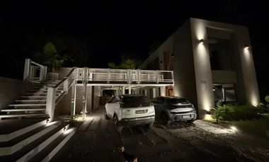 Cod 845 Alquiler y venta USD 590.000.- Excelente!
