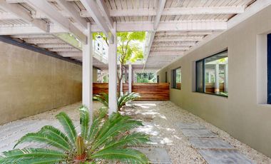 Cod 845 Alquiler y venta USD 590.000.- Excelente!