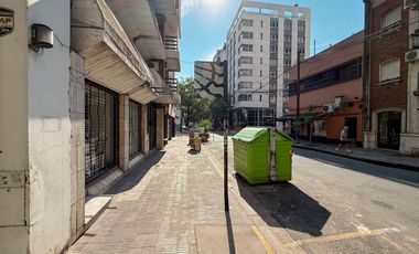 Cochera en una ubicación perfecta de renta o vivienda