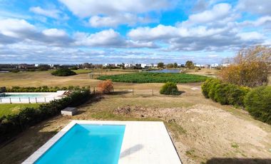 VENTA CASA - EL CANTON VISTA AL GOLF 5 AMBIENTES