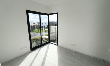 VENTA CASA - EL CANTON VISTA AL GOLF 5 AMBIENTES