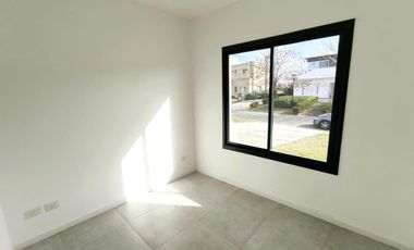 VENTA CASA - EL CANTON VISTA AL GOLF 5 AMBIENTES