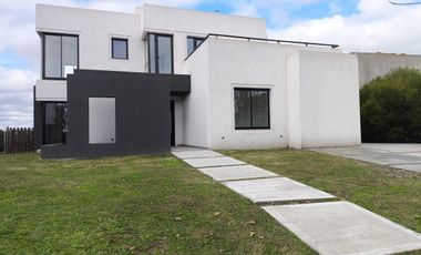 VENTA CASA - EL CANTON VISTA AL GOLF 5 AMBIENTES