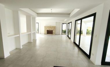 VENTA CASA - EL CANTON VISTA AL GOLF 5 AMBIENTES