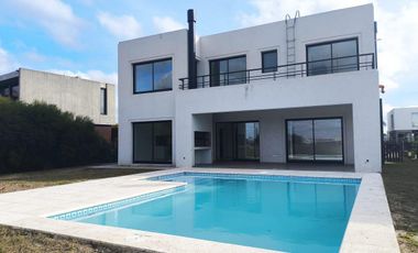VENTA CASA - EL CANTON VISTA AL GOLF 5 AMBIENTES