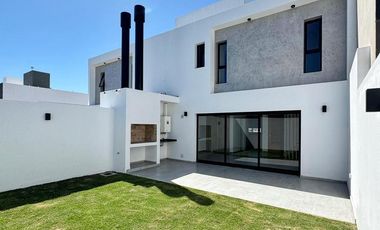 Casa en venta en Terrazas de Manantiales , 3 dormitorios, principal en suite
