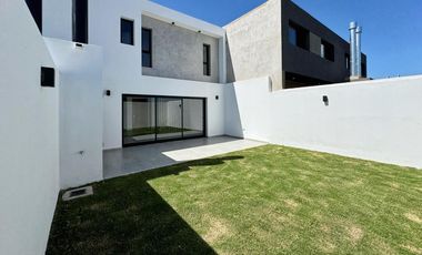 Casa en venta en Terrazas de Manantiales , 3 dormitorios, principal en suite