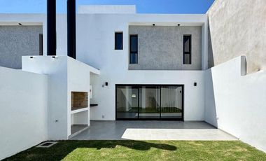 Casa en venta en Terrazas de Manantiales , 3 dormitorios, principal en suite