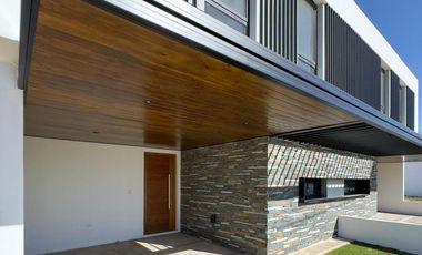 Casa en venta en Terrazas de Manantiales , 3 dormitorios, principal en suite