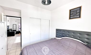 Departamento en Venta. 1 dorm. Balcón amplio al frente. Centro Campana