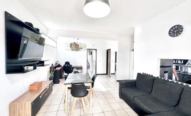 Departamento en Venta. 1 dorm. Balcón amplio al frente. Centro Campana