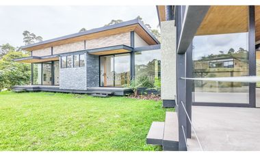 Venta de Casa Campestre en Parcelación El Retiro