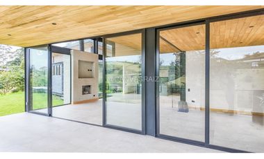 Venta de Casa Campestre en Parcelación El Retiro