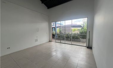 ALQUILER LOCALES EN MALL COMERCIAL VIA EL CAIMO QUINDIO