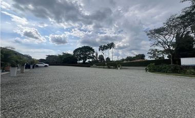 ALQUILER LOCALES EN MALL COMERCIAL VIA EL CAIMO QUINDIO