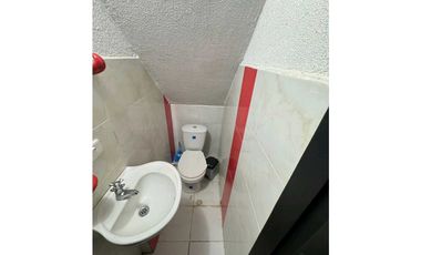 SE VENDE CASA BARRIO LA ESPERANZA