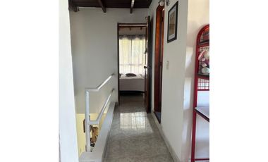 CASA UNIFAMILIAR EN VENTA SANTA MONICA PARTE ALTA (SL)