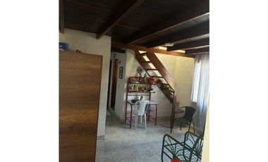 CASA UNIFAMILIAR EN VENTA SANTA MONICA PARTE ALTA (SL)