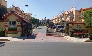 SE RENTA CASA EN VILLAS DEL REAL TECAMAC
