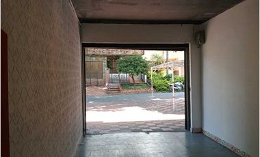 Se arrienda local comercial en Robledo
