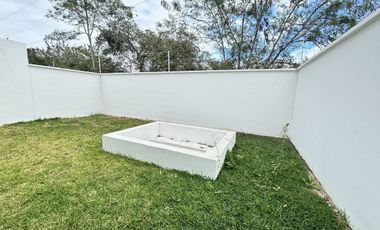 Casa en venta en privada Oasis en Conkal Yucatan.