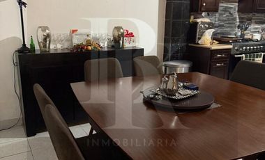 BONITA CASA EN BALCONES DE SANTO DOMINGO