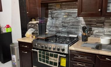 BONITA CASA EN BALCONES DE SANTO DOMINGO