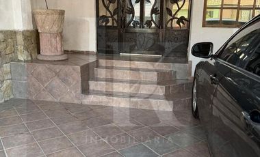 BONITA CASA EN BALCONES DE SANTO DOMINGO