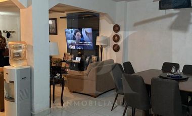 BONITA CASA EN BALCONES DE SANTO DOMINGO