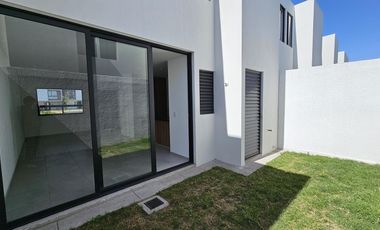 CASA NUEVA EN RENTA 3 RECAMARAS ZONA PASEO ARBOLEDAS TOLUCA