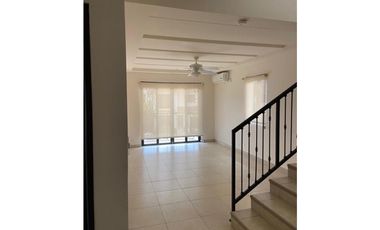 Casa en venta en Clayton Embassy Club