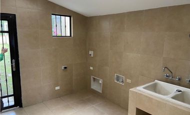 Casa en venta en Clayton Embassy Club