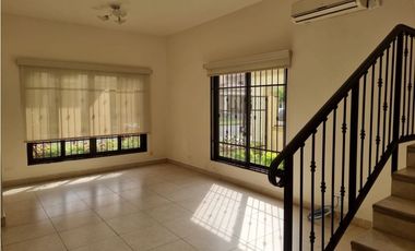 Casa en venta en Clayton Embassy Club