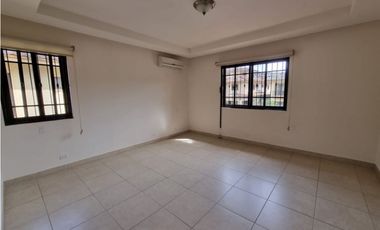 Casa en venta en Clayton Embassy Club